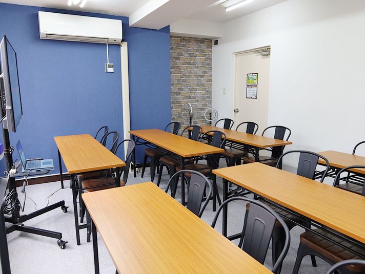 【千葉駅徒歩2分】最大18名/会議室/セミナー/ボードゲーム - 《RIVERLD千葉》