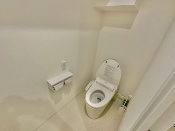【男性トイレ（個室×1）】 - テレワークブース門前仲町 協和ビル ブース28の設備の写真