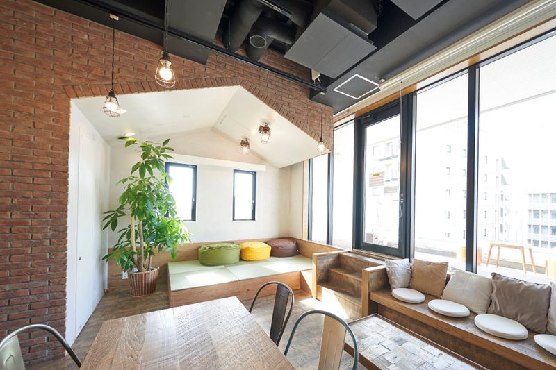 コワーキングスペース - WeBase 博多