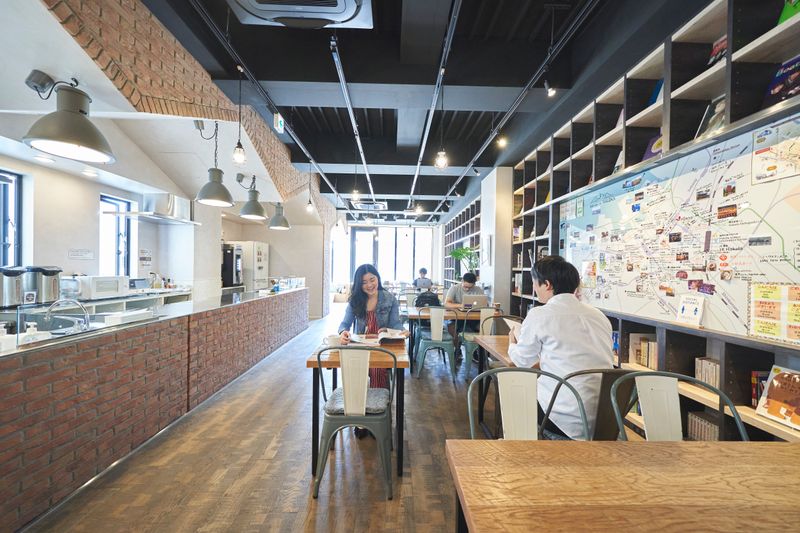 コワーキングスペース - WeBase 博多