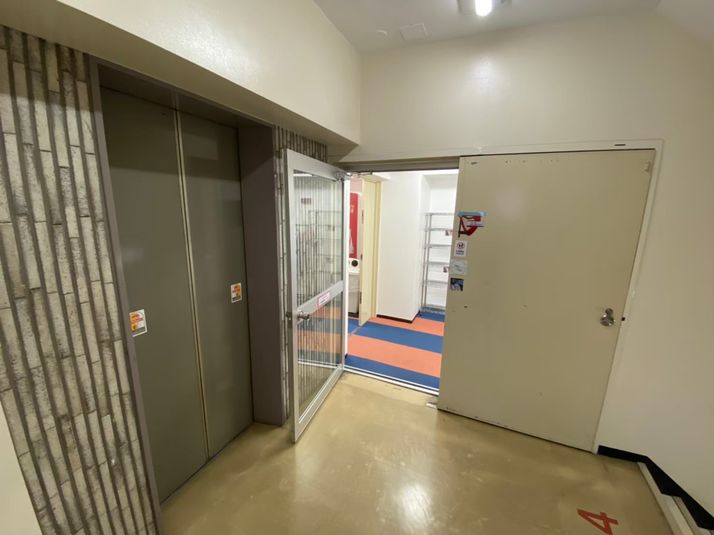 【名古屋駅徒歩1分】鏡付きレンタルスペース《名駅BCスタジオ》 - レンタルスタジオ pineapple studio Scream