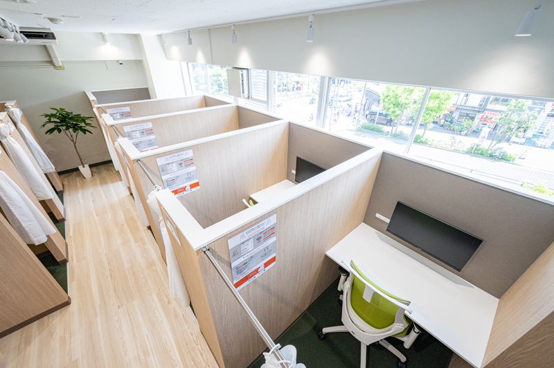 指定席：07番（半個室カーテン：幅90cm）/コワーキングOK - 自習室KAKOI（後楽園駅前店）