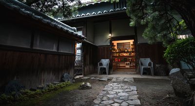 玄関木戸からのアプローチ。 - アサノヤ 【古民家タイプ】はじのさとアサノヤの室内の写真