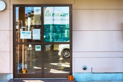 rooms rooms プライベート個室 No.2の入口の写真