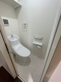 清潔感のあるトイレ - F-LAB 駅チカ完全無人レンタルジムの設備の写真