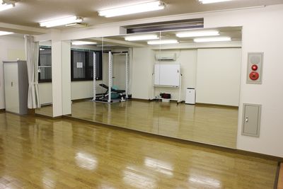 レンタルスタジオカベリ横浜1号店 ダンスができるレンタルスタジオの室内の写真