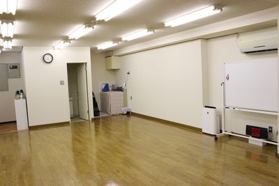 レンタルスタジオカベリ横浜1号店 ダンスができるレンタルスタジオの室内の写真