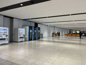 【テレキューブ】新千歳空港。視線と音を遮る、プライベートな集中環境。(161-1) - テレキューブ 新千歳空港　1階　ANA側