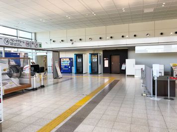 【テレキューブ】広島空港。視線と音を遮る、プライベートな集中環境。(176-1) - テレキューブ 広島空港