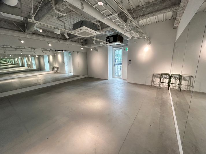 【両面鏡張り】IRODORU / Private Salon - IRODORU Private Salon