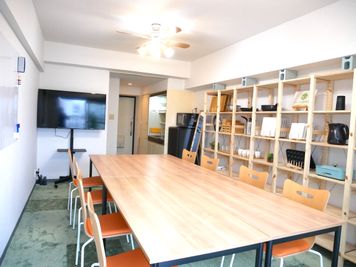 ワークス研究所 ＠高田馬場 Lounge 【旧 ワークス研究所 ＠高田馬場 Lounge】の室内の写真