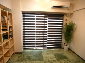 ワークス研究所 ＠高田馬場 Lounge 【旧 ワークス研究所 ＠高田馬場 Lounge】の室内の写真