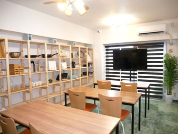 ワークス研究所 ＠高田馬場 Lounge 【旧 ワークス研究所 ＠高田馬場 Lounge】の室内の写真