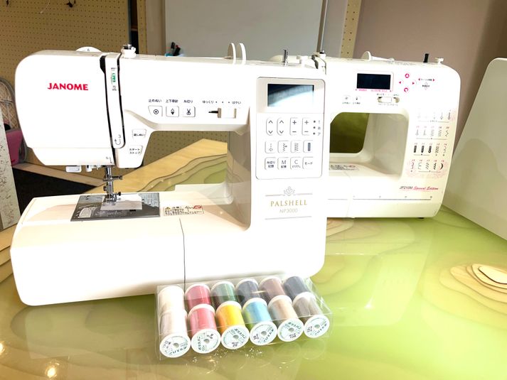 【新宿ミシン】　部屋ごとミシンもまるごとレンタル - プラスぺ東新宿　観賞会/動画配信/会議/オフ会