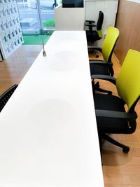 Gobiz会議室B（10名用）の室内写真 - GoBiz! GoSchool レンタルスペース GoBiz 会議室B（会議・セミナー・貸教室・サロン・ヨガ）の室内の写真
