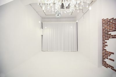 白バック - レイヤーズスタジオ 1F スタジオの室内の写真