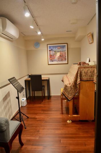 Musik House スタジオ・サロン ピアノスタジオ Bの室内の写真