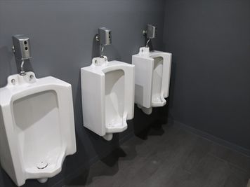 男子トイレ - スマートレンタルスペース 【初回限定 お試しプラン専用】スマートレンタルスペース関内601のその他の写真
