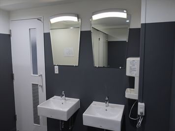 男子トイレ - スマートレンタルスペース 【初回限定 お試しプラン専用】スマートレンタルスペース関内601のその他の写真