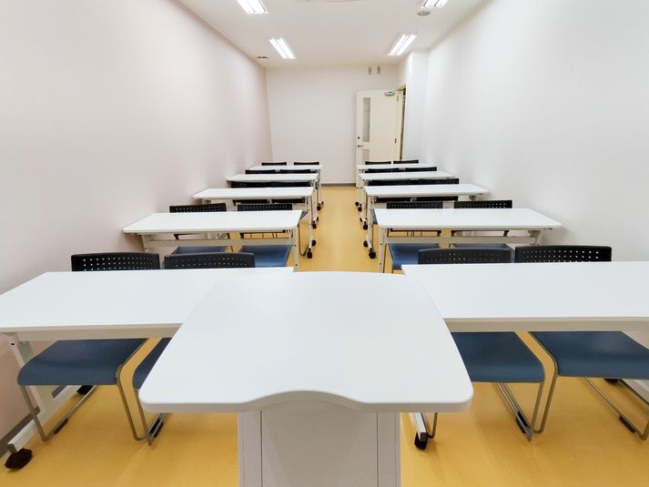 旭町103会議室[定員20+予備椅子] - みんなの貸会議室　那覇旭町店