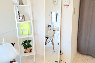 全身鏡 - レンタルサロン【南青山Lua】 【南青山Lua】完全貸切の隠れ家プライベート空間/個室型サロンの設備の写真