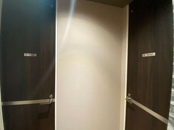 清潔なトイレが2か所ございます。 - MP RENTAL大名 Room Eの設備の写真