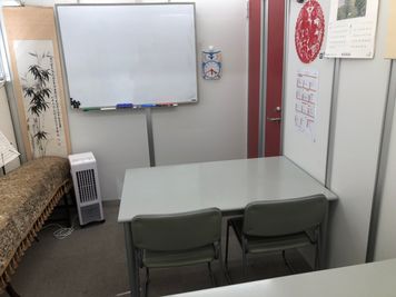 池袋 貸会議室「GOTO」 会議室Bの室内の写真