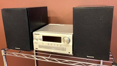 音質の良い音楽プレーヤー（CD・Bluetooth・USB・AUX接続可能） - レンタルスタジオ ＤＡＹＳ スタジオDAYS　Eスタジオ（５階）の設備の写真