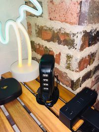 お持ちのUSB充電線があればこちらでも充電可能🔋 - Chill『チル』心斎橋　大阪メトロ『心斎橋』徒歩6分 	Chill『チル』心斎橋　✨最高居心地空間✨の設備の写真