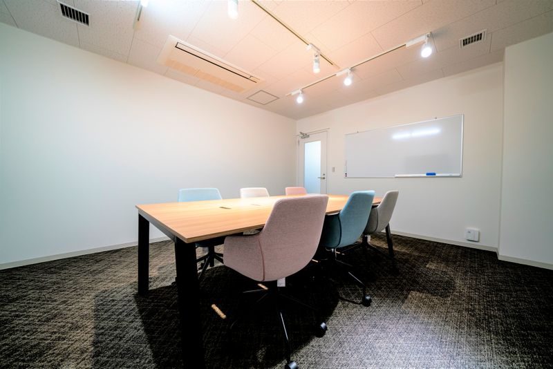 【日本橋箱崎】6名会議室★wifi、大型モニター、ホワイトボード - STAYUP日本橋箱崎