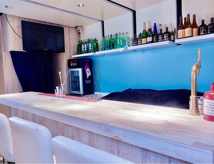 カフェ&バーのイベントスペース - ギャルカフェ10sion