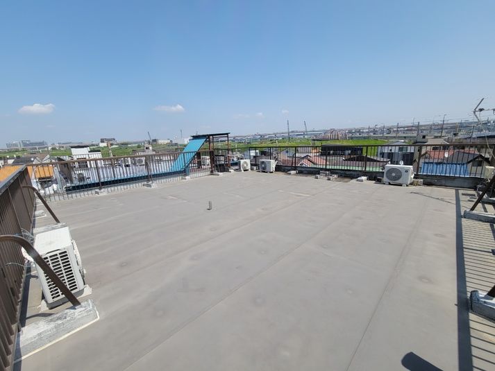Space Side (Y-R) - ROOF-TOP 屋上 柳原R