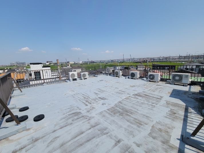 Space Side (Y-R) - ROOF-TOP 屋上 柳原R