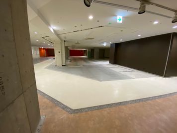 町田ビル地下 町田大規模ビル地下の室内の写真
