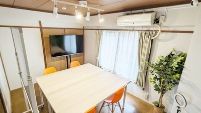 【西八王子駅徒歩3分貸会議室】52インチモニター高速Wi-Fi