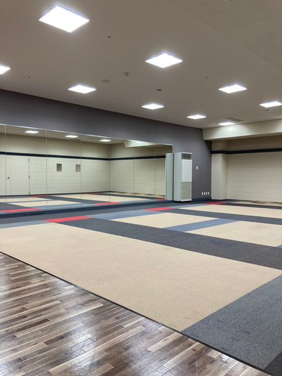 スタジオ - Club Awesome! 内