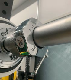 カラーはBULLのIPF公認仕様。片方2.5kg - GORILLA HUB KOMAGOME | ゴリラハブ駒込 【2名まで】駒込駅徒歩6分の②パワーラックスペースの設備の写真