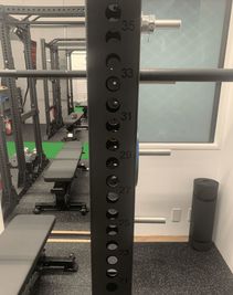 パワーラックはMBCパワーラック スタンダード210cm タイプ4
細かい高さ調整が可能 - GORILLA HUB KOMAGOME | ゴリラハブ駒込 【2名まで】駒込駅徒歩6分の②パワーラックスペースの設備の写真