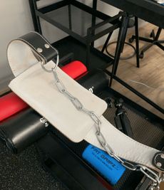 【他スペースと共有】ディッピングベルト - GORILLA HUB KOMAGOME | ゴリラハブ駒込 【2名まで】駒込駅徒歩6分の④ウエイトリフティングスペースの設備の写真