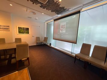 Relax room 渋谷 Relax room 渋谷｜会議利用🖊街コン・交流会🍃の室内の写真