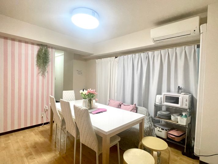 Fancy池袋/パーティーや撮影に ネット無料/完全個室/貸し会議室の室内の写真