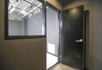 ykaグループレンタル室 新横浜エリアのダンス練習室(各種ダンス、ヨガに最適)の室内の写真