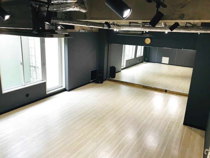 新横浜エリアのダンス練習室(各種ダンス、ヨガに最適) - ykaグループレンタル室