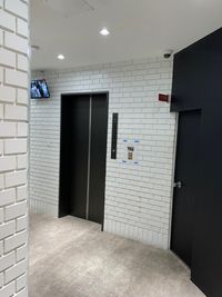 なんばWest 💙なんば駅から徒歩3分💙の入口の写真
