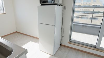 キッチンでは冷蔵庫もお使いいただけます。 - レンタルスペース「IMAI」 キッチン付きパーティースペースの設備の写真