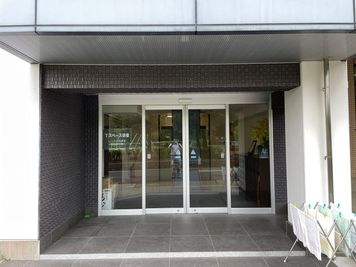建物エントランス - 貸し会議室、Ｔスペース徳重 Ｔスペース徳重402会議室の入口の写真