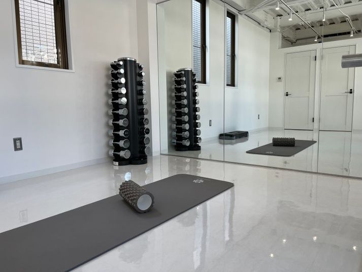 Private Gym ivory - Private Gym ivory