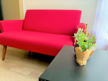 2人掛けソファ - SPACE 712・浅草雷門【田原町駅徒歩3分】の設備の写真