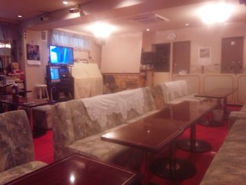 音楽・ダンススペース　ノムラ 1Fカラオケの室内の写真