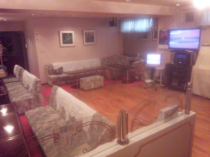 1Fカラオケ - 音楽・ダンススペース　ノムラ